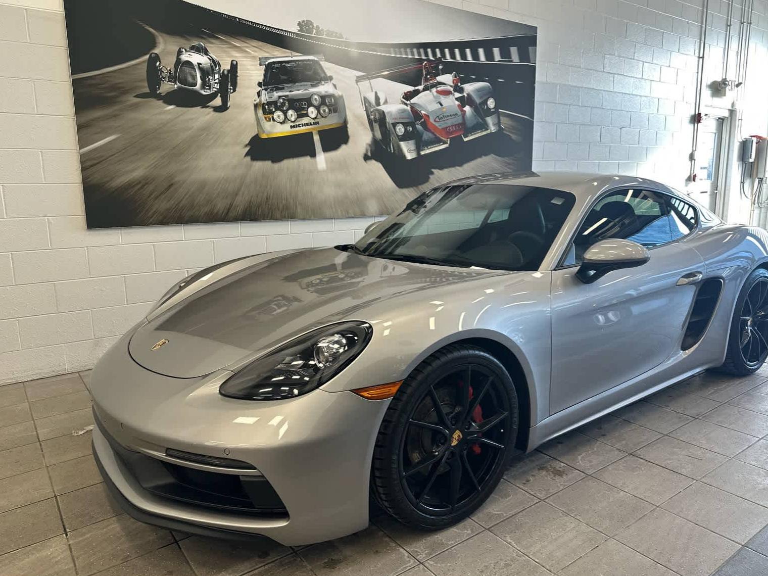 PORSCHE 718 CAYMAN 2018 WP0AB2A86JS278468 image